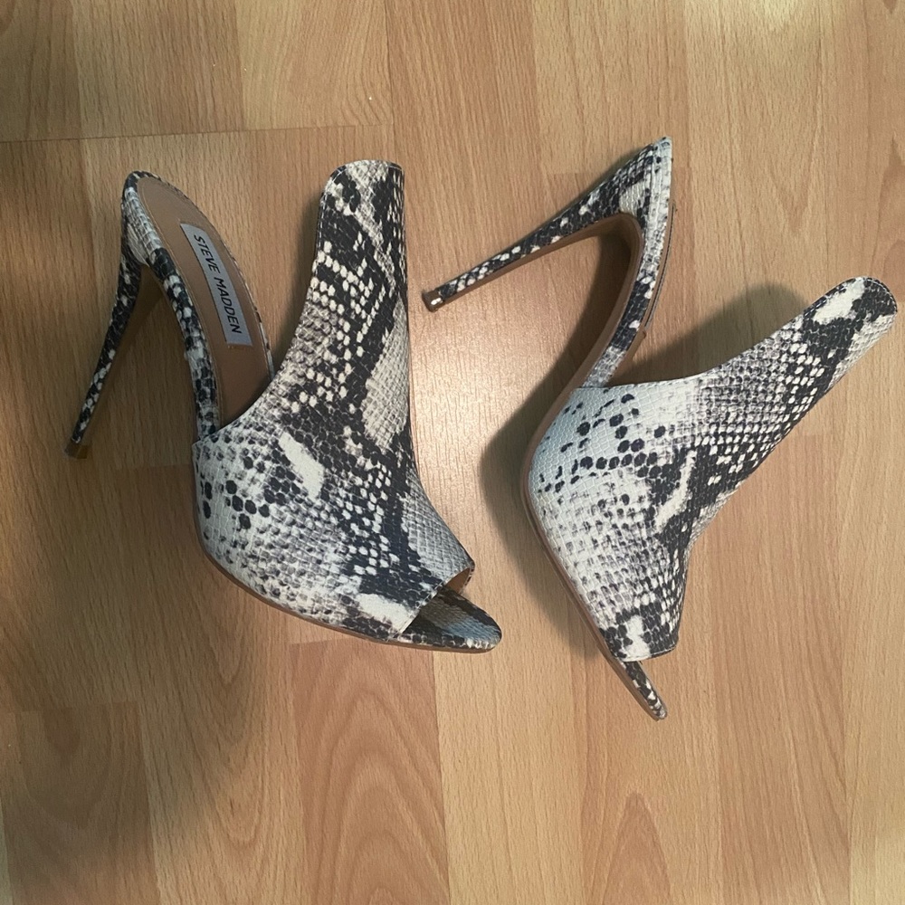 Steve Madden snake print heels